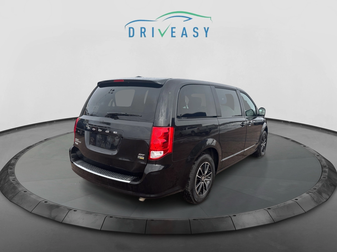 2019 Dodge Grand Caravan GT photo 3