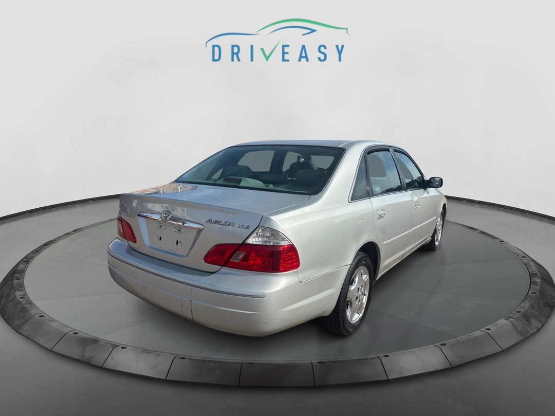 2004 Toyota Avalon XL photo 2