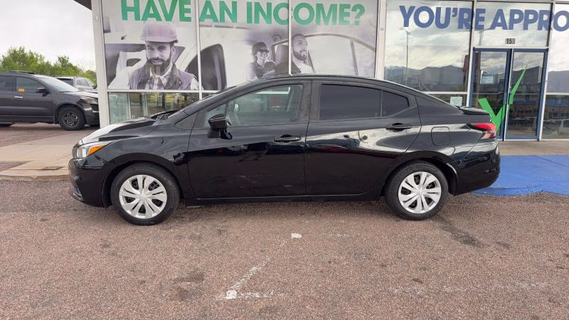 2021 Nissan Versa Sedan SV - Photo 3
